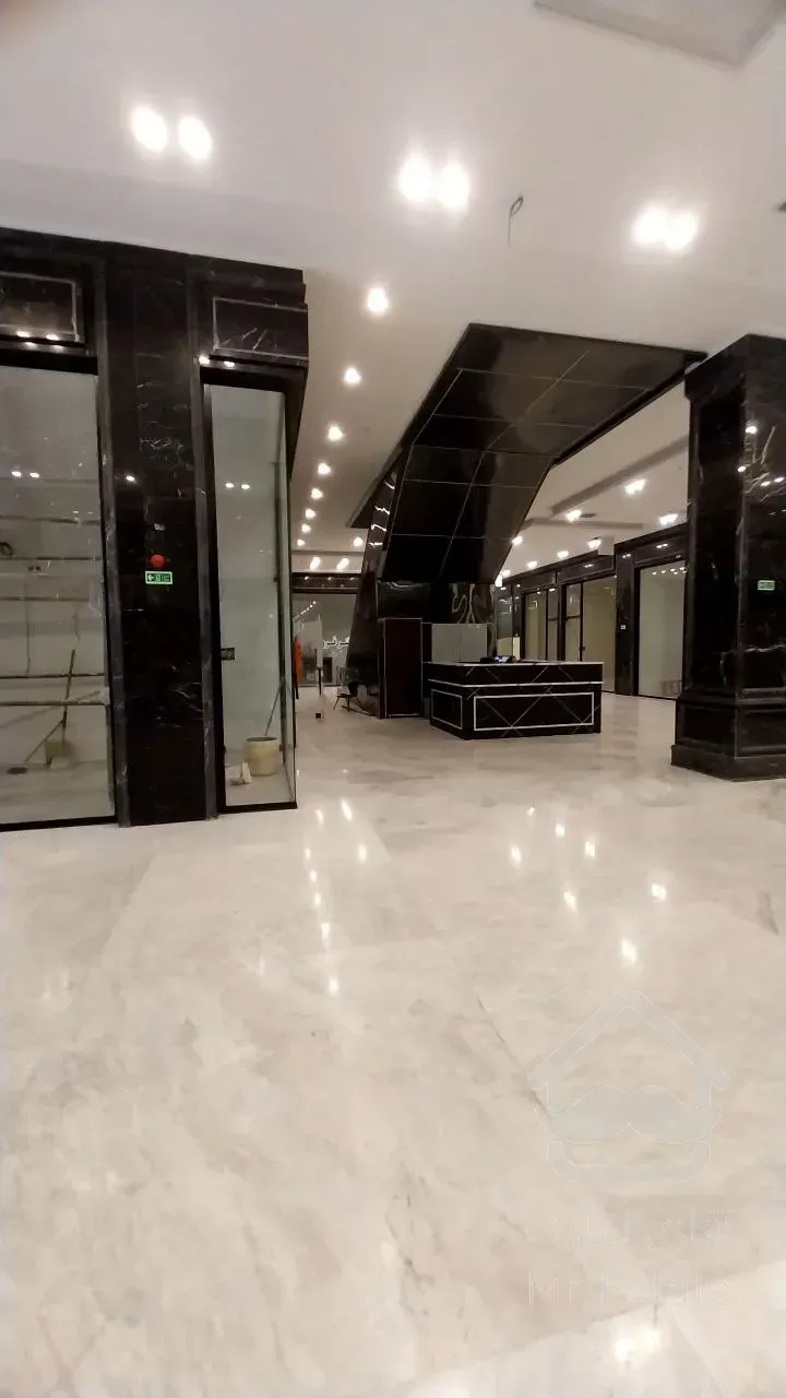 فروش از دم‌ قسط مغازه ۴۰ متری در حسین آباد