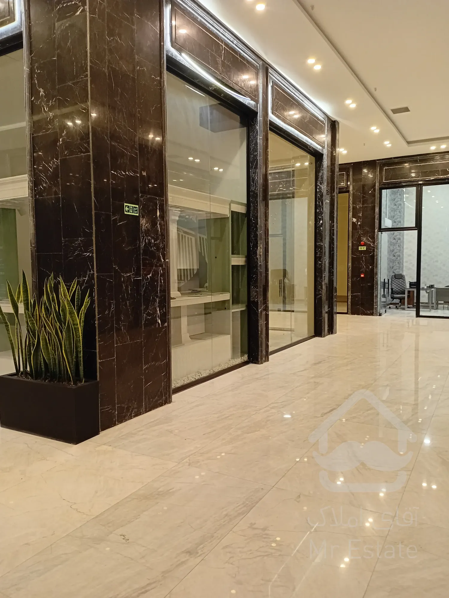 پیش فروش مغازه ۳۱ متری در رونیکاپالاس پونک