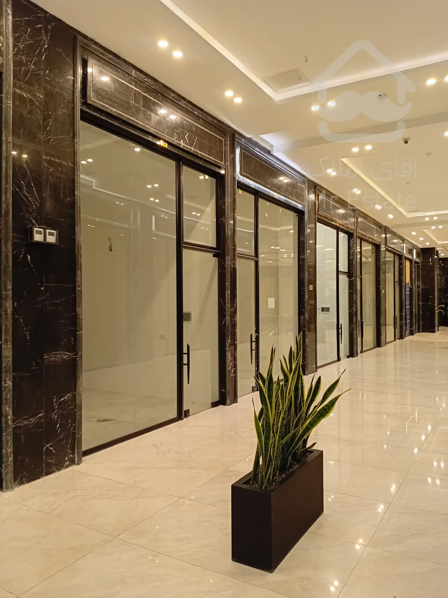 رهن و اجاره مغازه ۲۰ متری در هروی