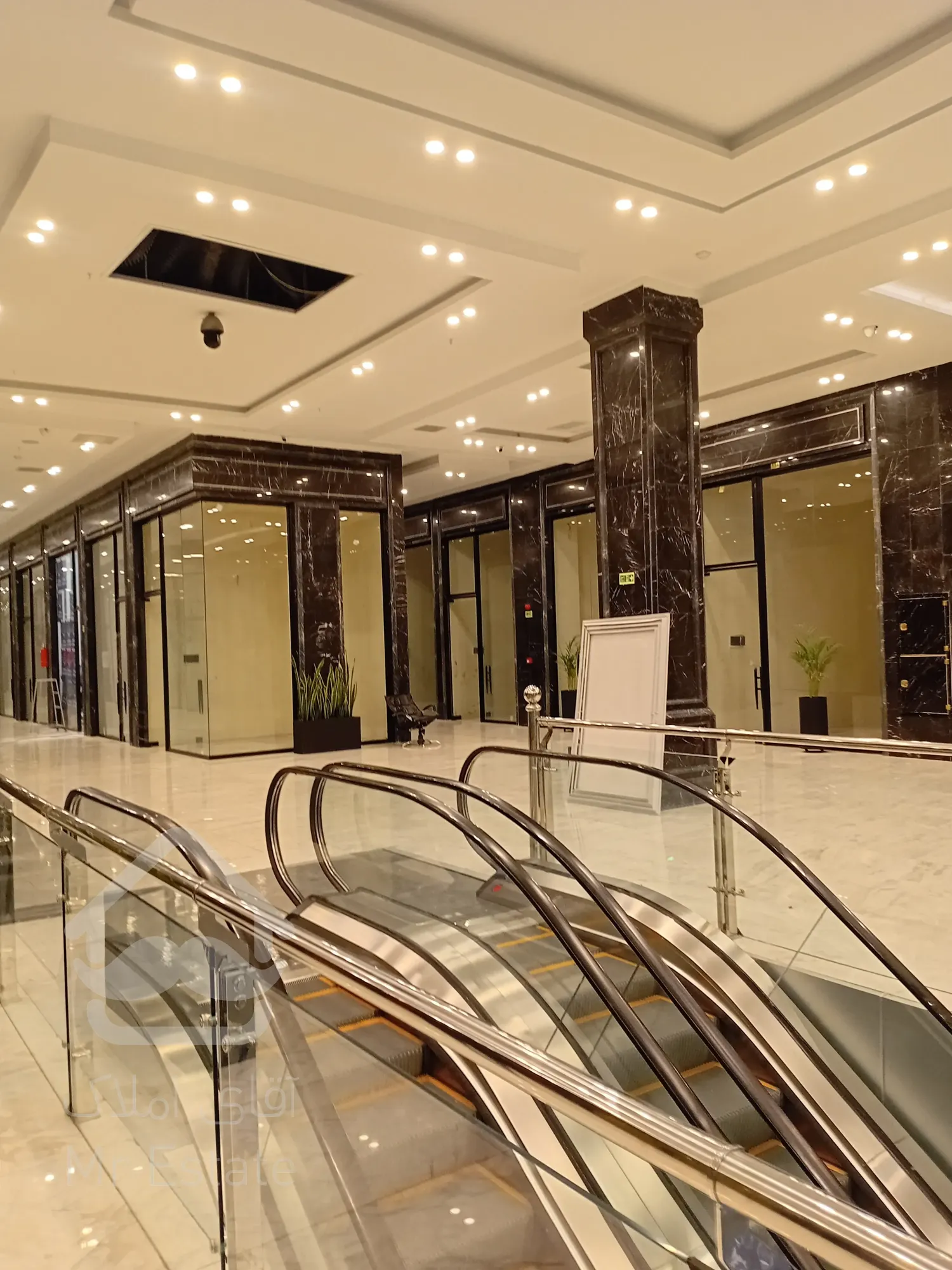 پیش فروش مغازه ۱۸ متری با شرایط اقساطی در پونک