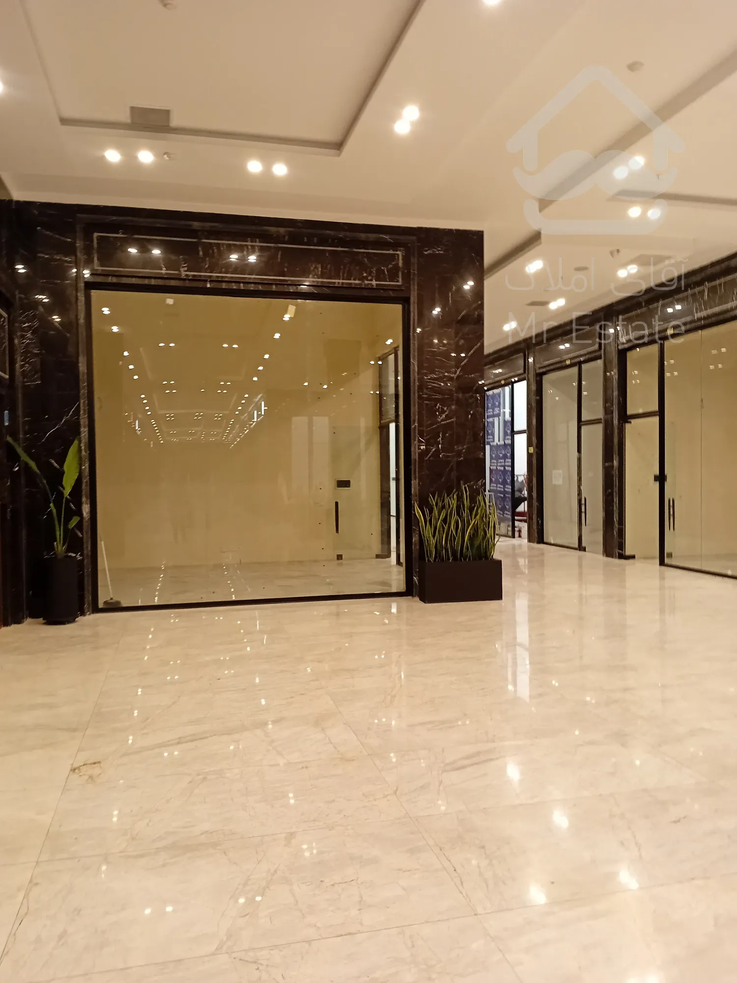 پیش‌فروش مغازه ۴۴ متری در بلوار میرزابابائی