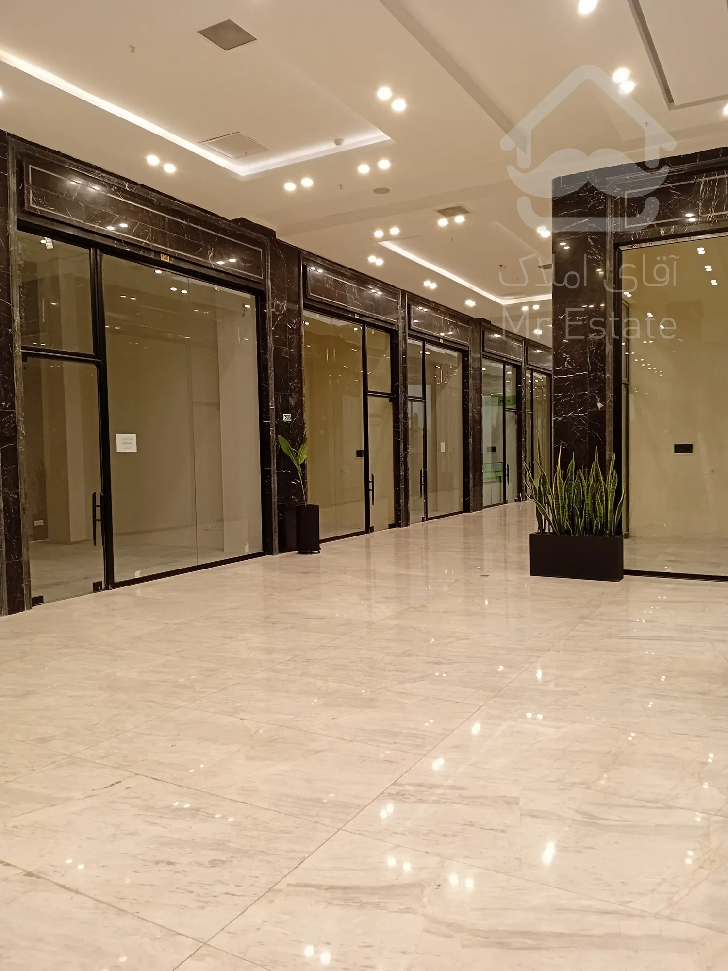 پیش‌فروش مغازه ۴۴ متری در بلوار میرزابابائی