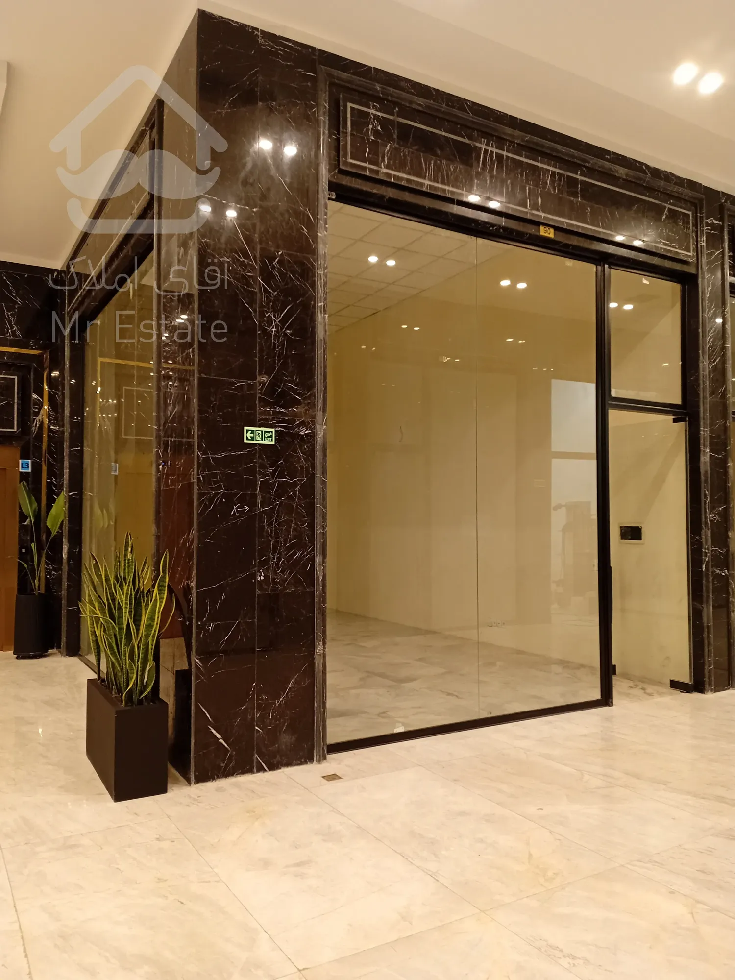 پیش‌فروش مغازه ۳۶ متری در رونیکامال پونک