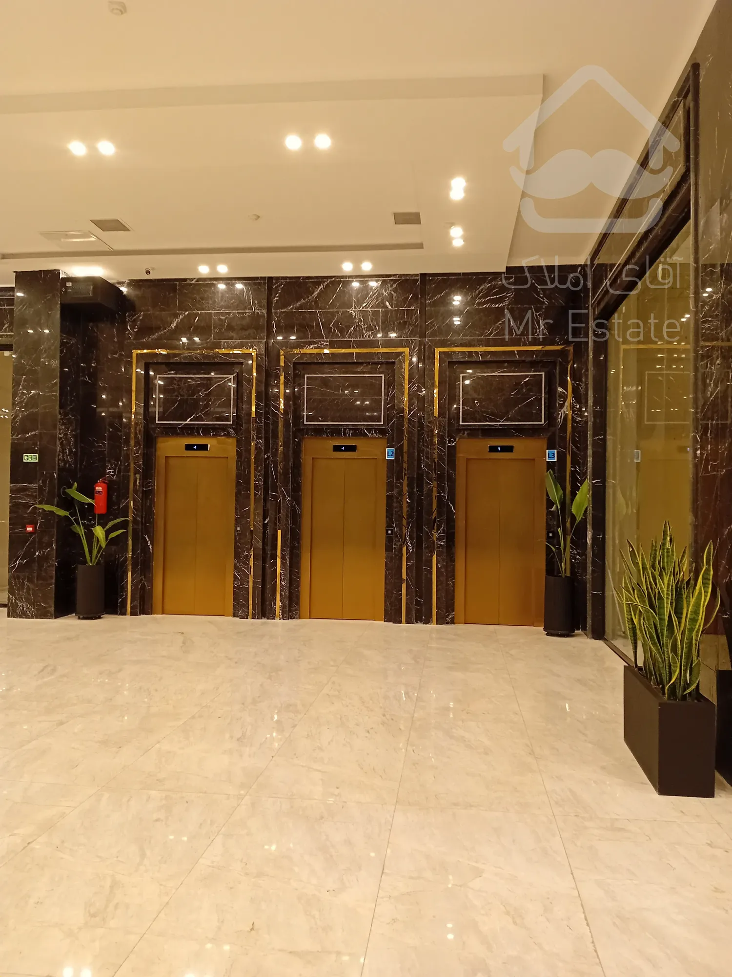 پیش‌فروش مغازه ۴۴ متری در بلوار میرزابابائی