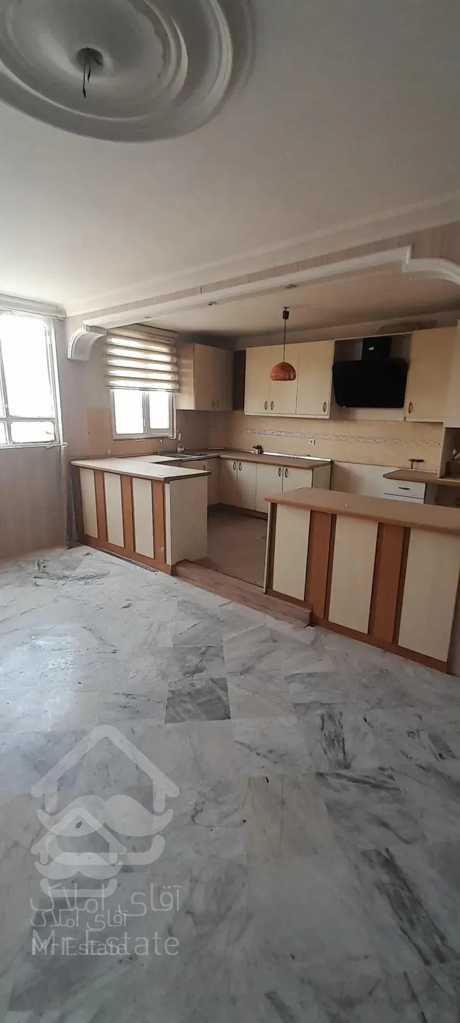 حاشیه لادن . ۸۴ متر.طبقه ۴ با آسانسور