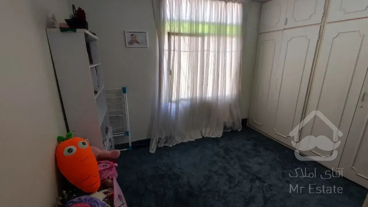 ۶۸ متری با پارکینگ و انباری