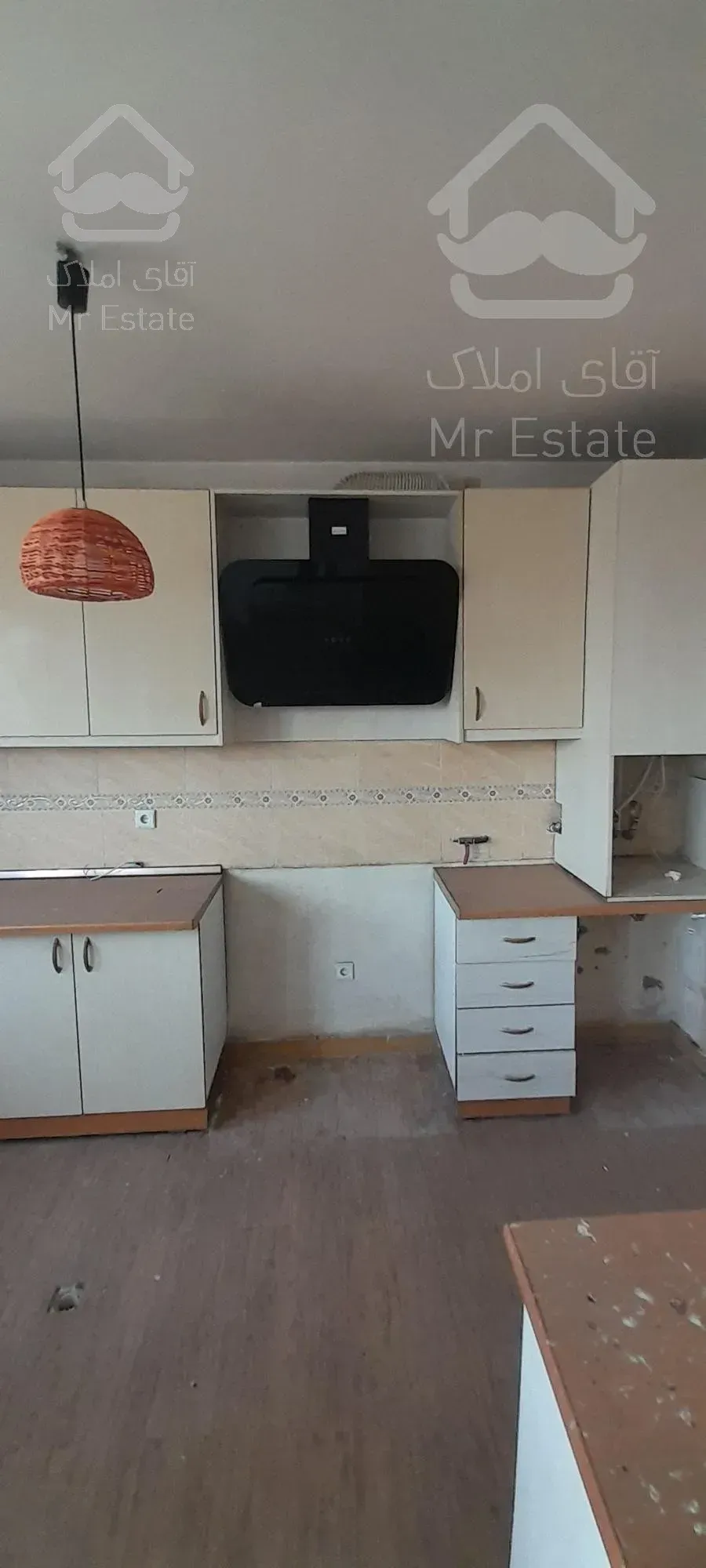 حاشیه لادن . ۸۴ متر.طبقه ۴ با آسانسور