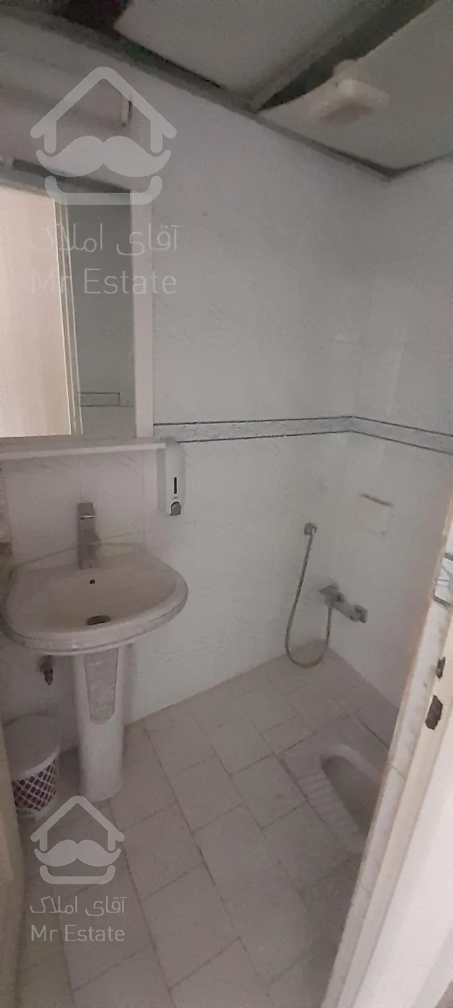 حاشیه لادن . ۸۴ متر.طبقه ۴ با آسانسور