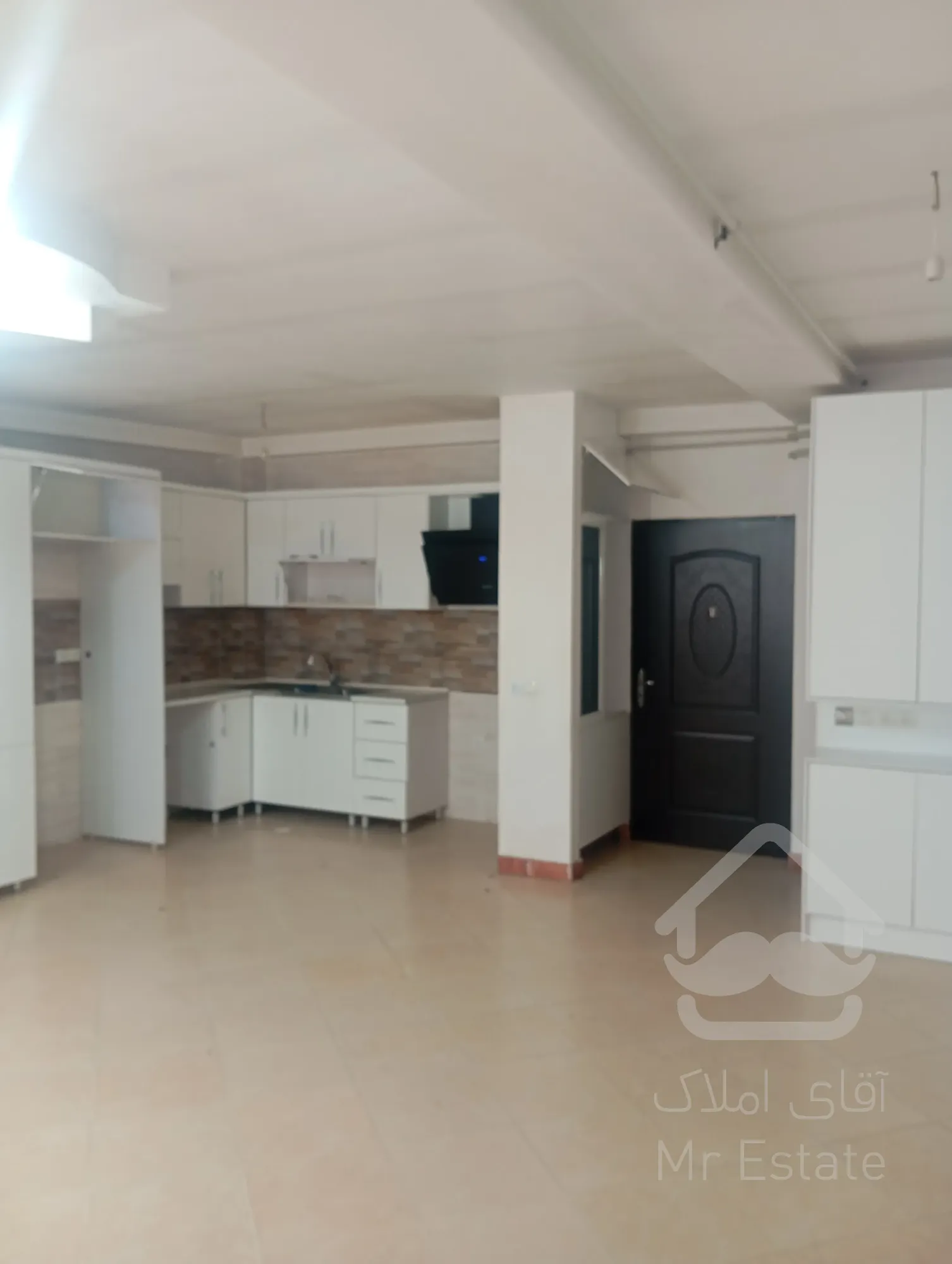 آپارتمان ساری میدان فرح آباد