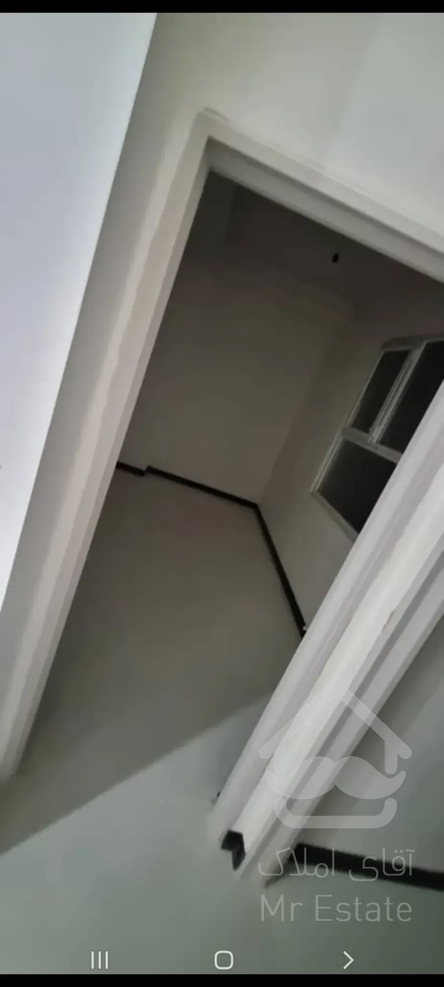 واحد تازه ساعت در باغستان