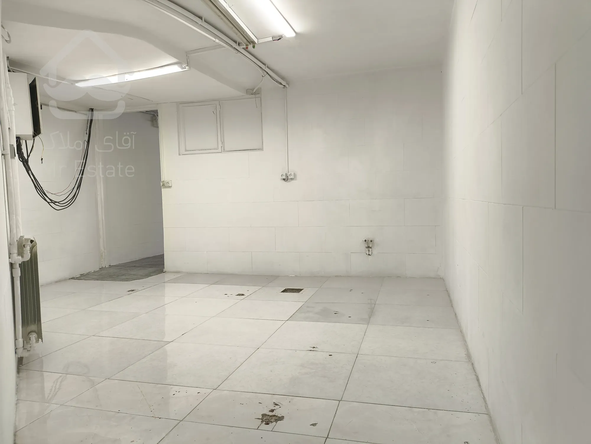 ویلای سه بر موقعیت اداری ۳۰۰ متری ونک