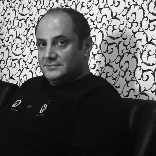 فریبرز نام آور