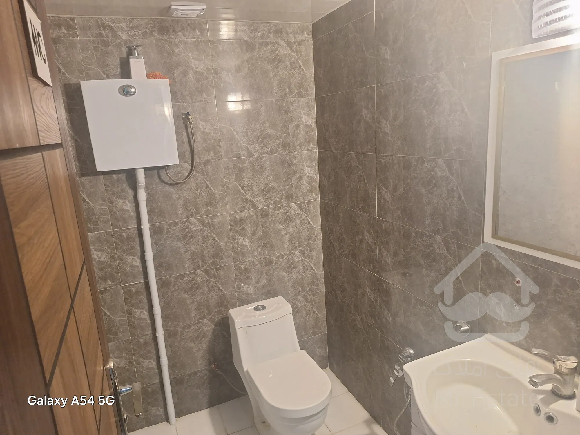 آپارتمان ۱۲۰ متری ۲ خواب . ملکشهر