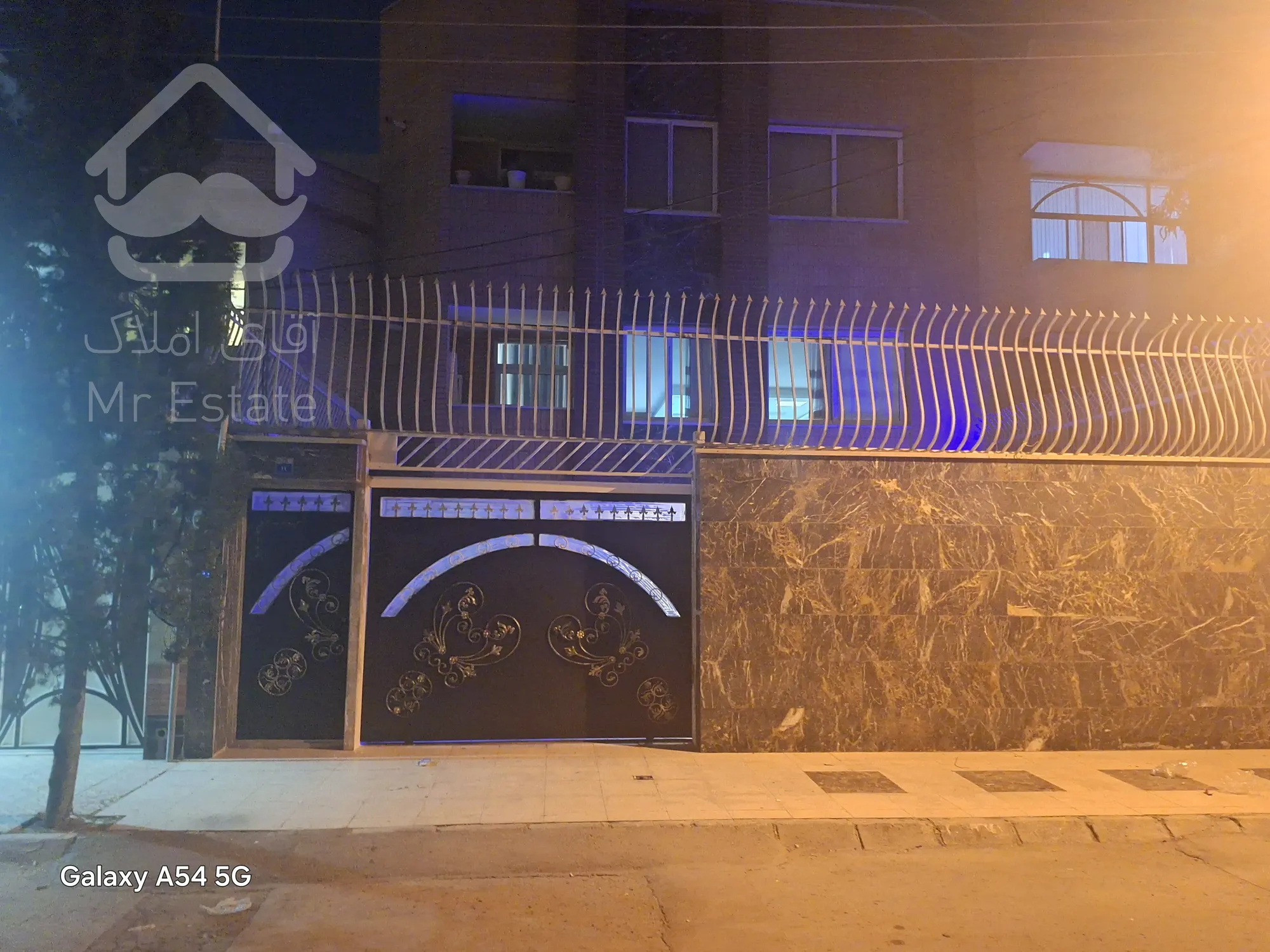 آپارتمان ۱۲۰ متری ۲ خواب . ملکشهر