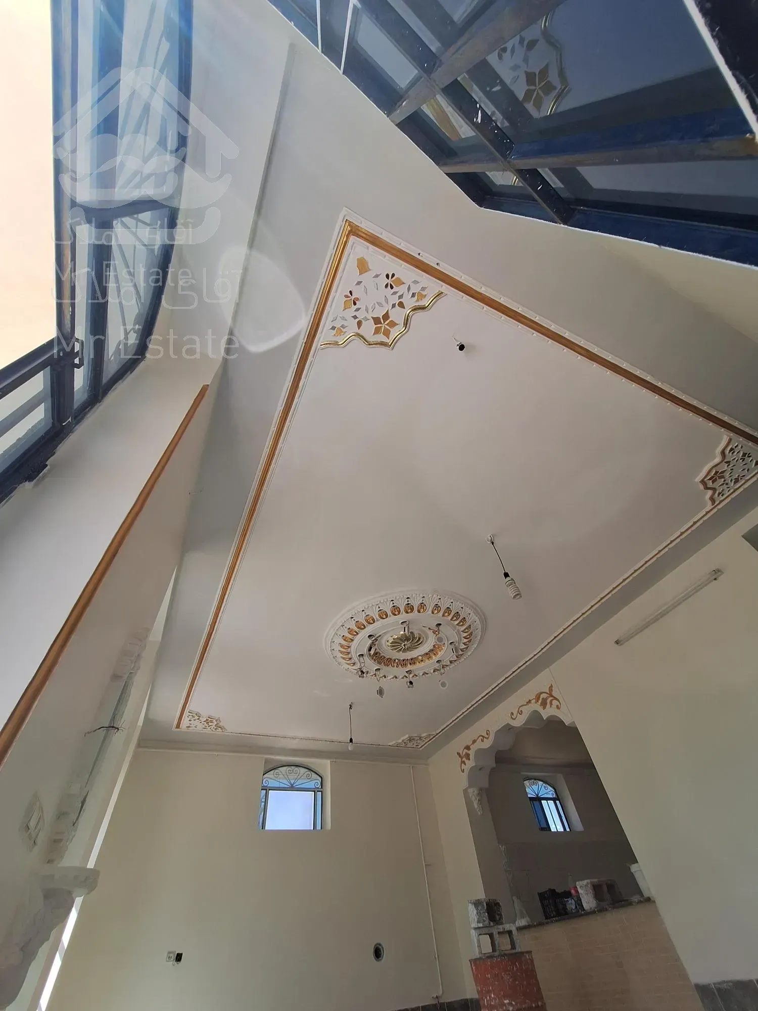 اجرای کناف ورنگ آمیزی ونورپردازی وکاغذ دیواری و..