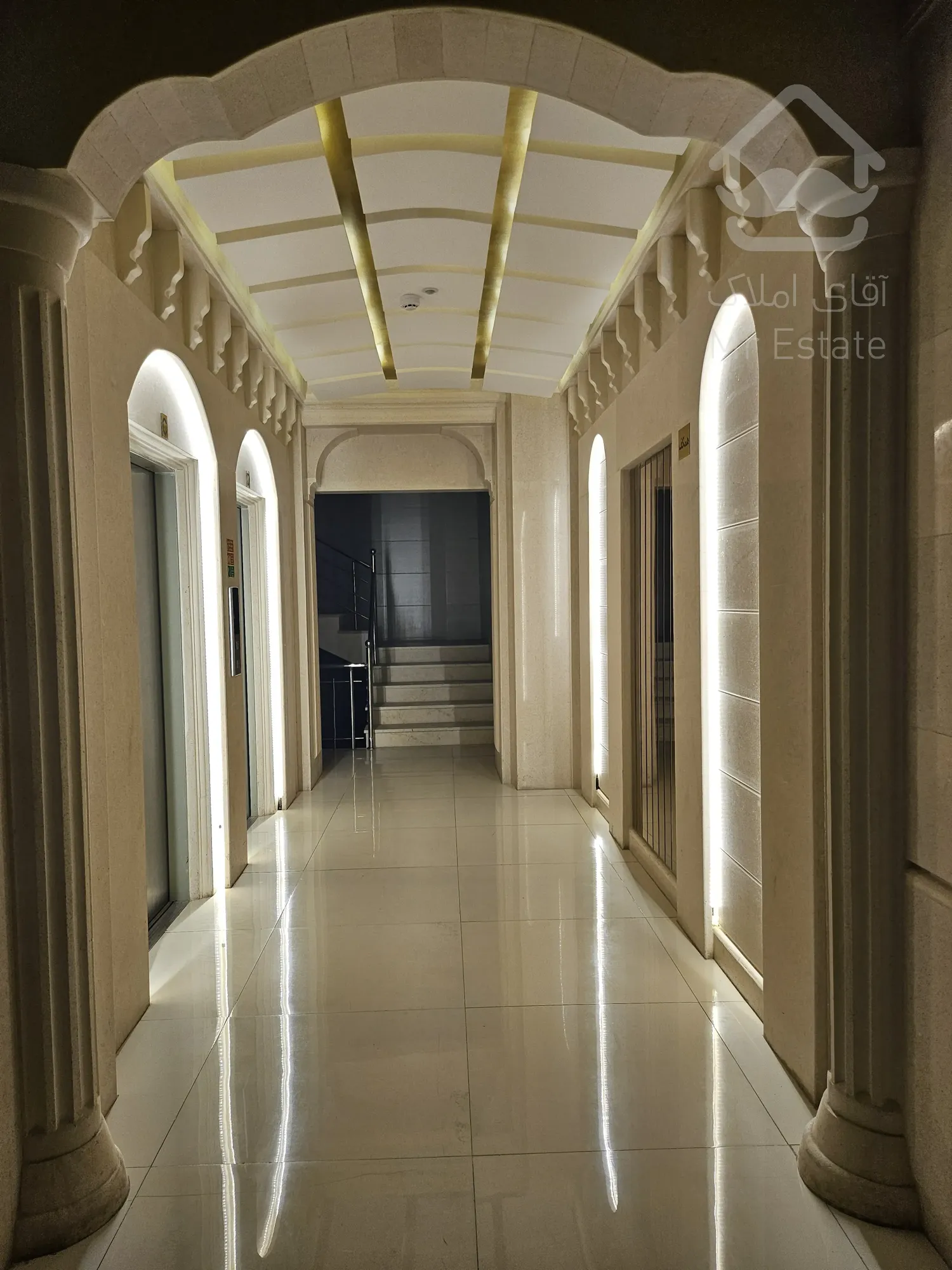 فروش آپارتمان لوکس ۱۸۶ متری در برج وینا بلوار آفرینش