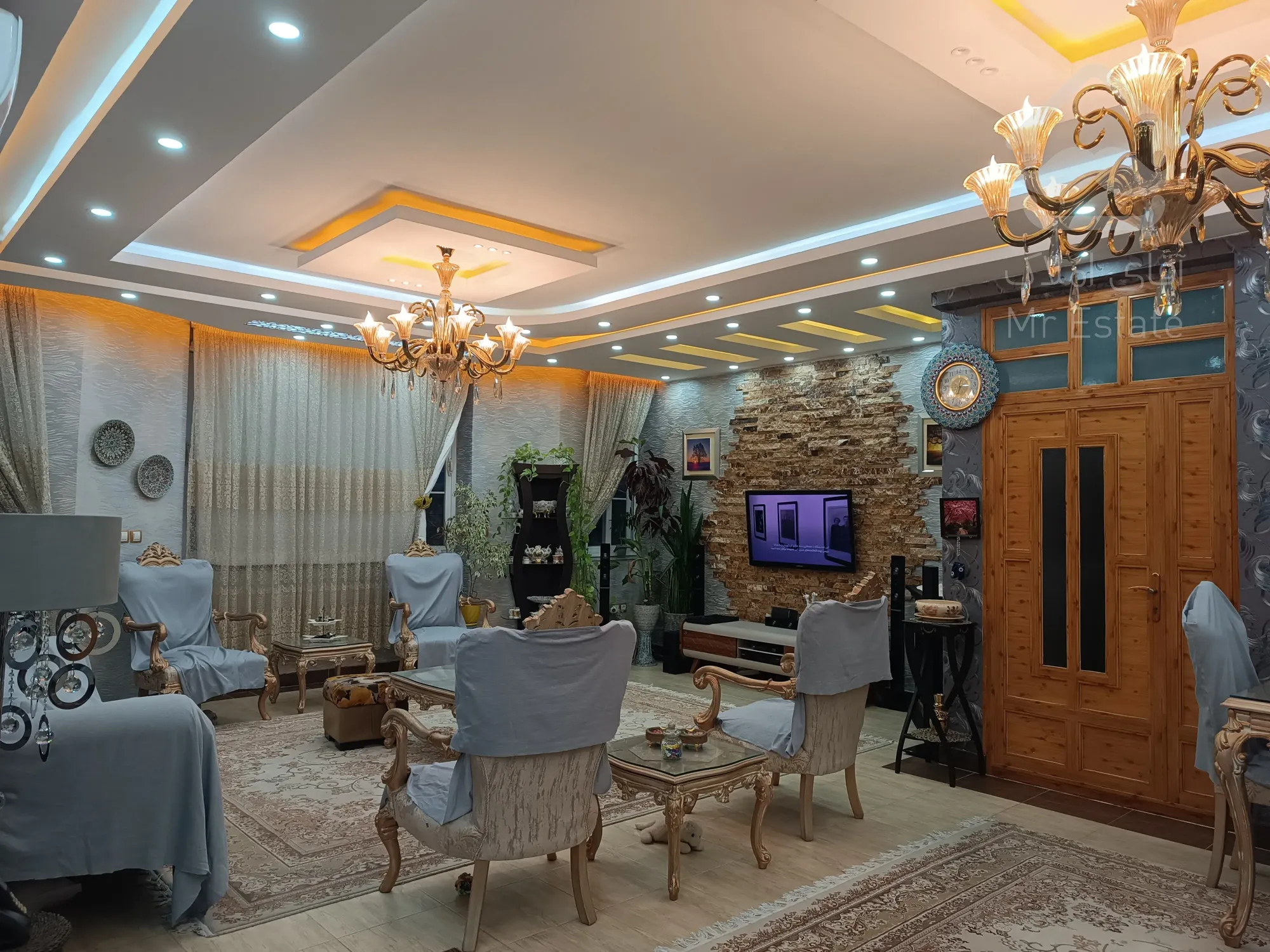 فروش ویلای ۲۸۰ متری با دو سوییت مجزا در بندرانزلی