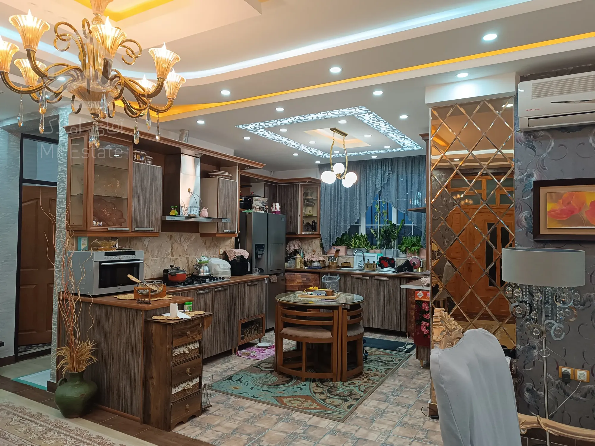 فروش ویلای ۲۸۰ متری با دو سوییت مجزا در بندرانزلی