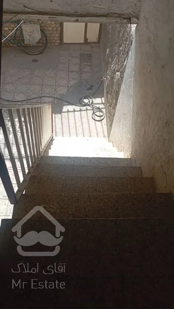 منزل اجاره ای (راه مشترک)