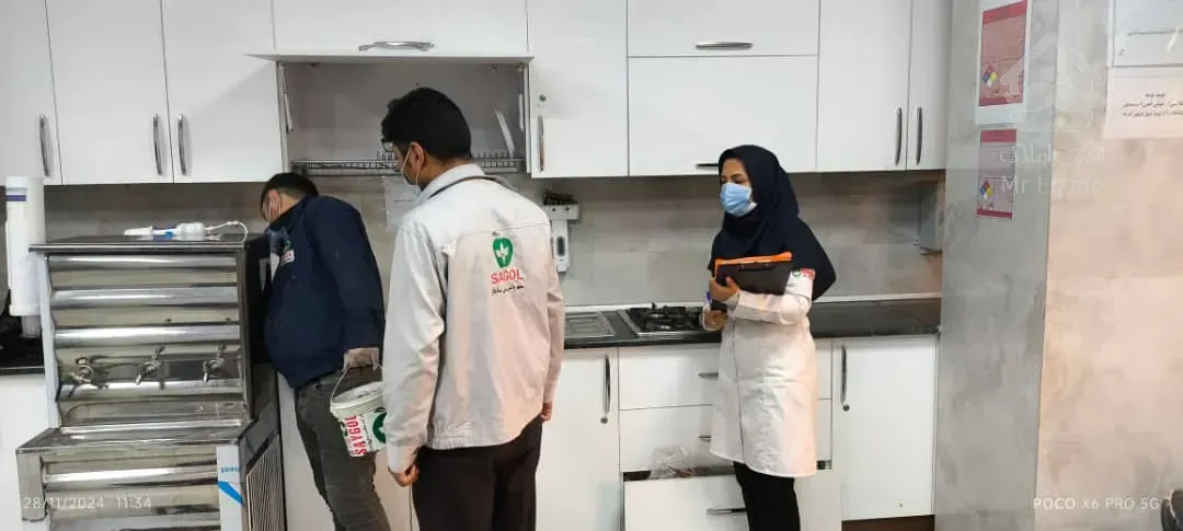 سمپاشی تضمینی و تخصصی منازل -ادارات -کارخانه ها و رستوران ها و...جهت ریشه کنی تمامی آفات و حشرات