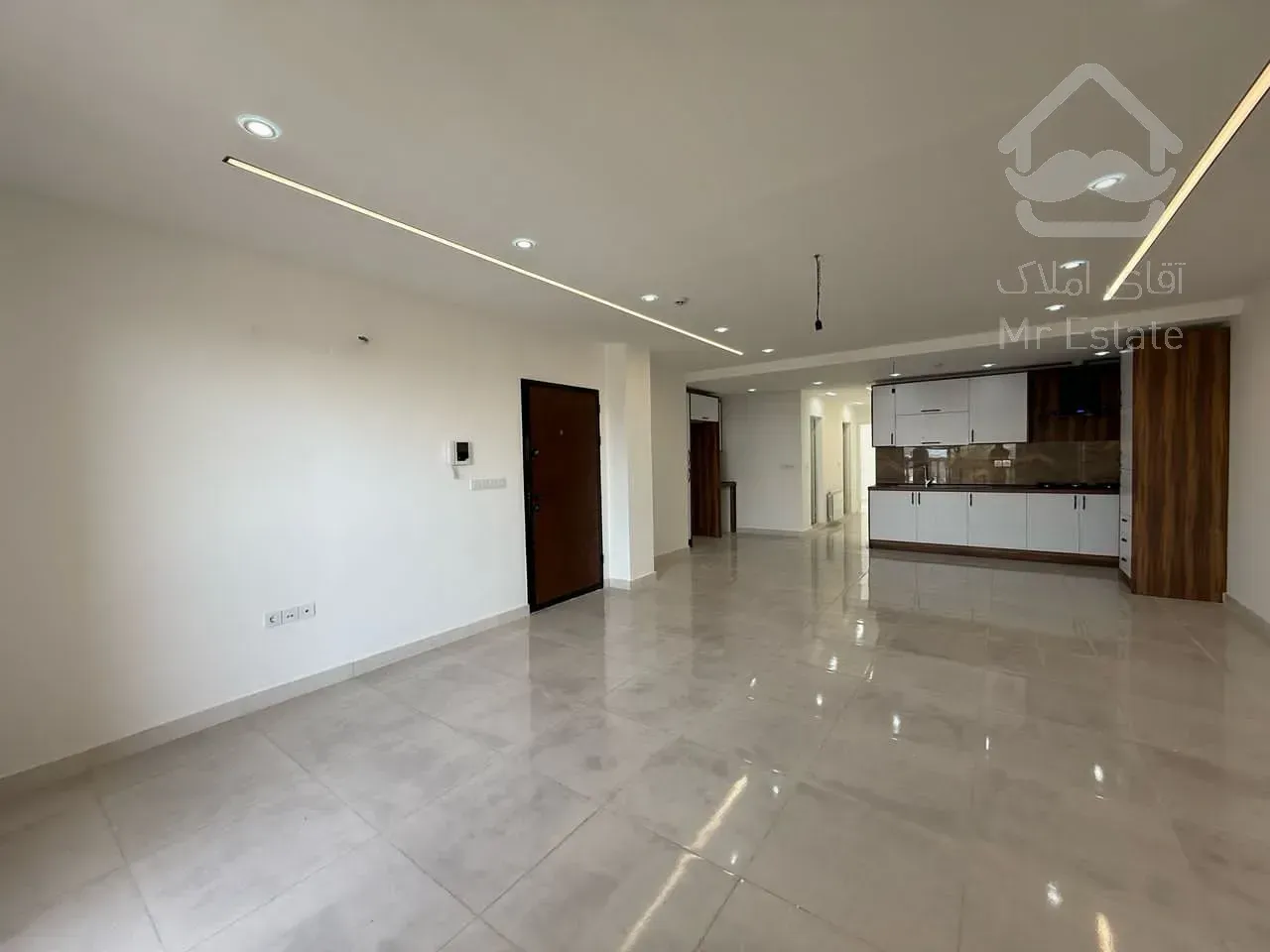 فروش آپارتمان ۹۸ متری با قیمت مناسب