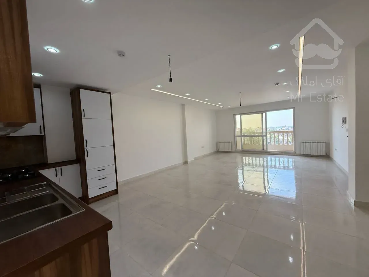 فروش آپارتمان ۹۸ متری با قیمت مناسب