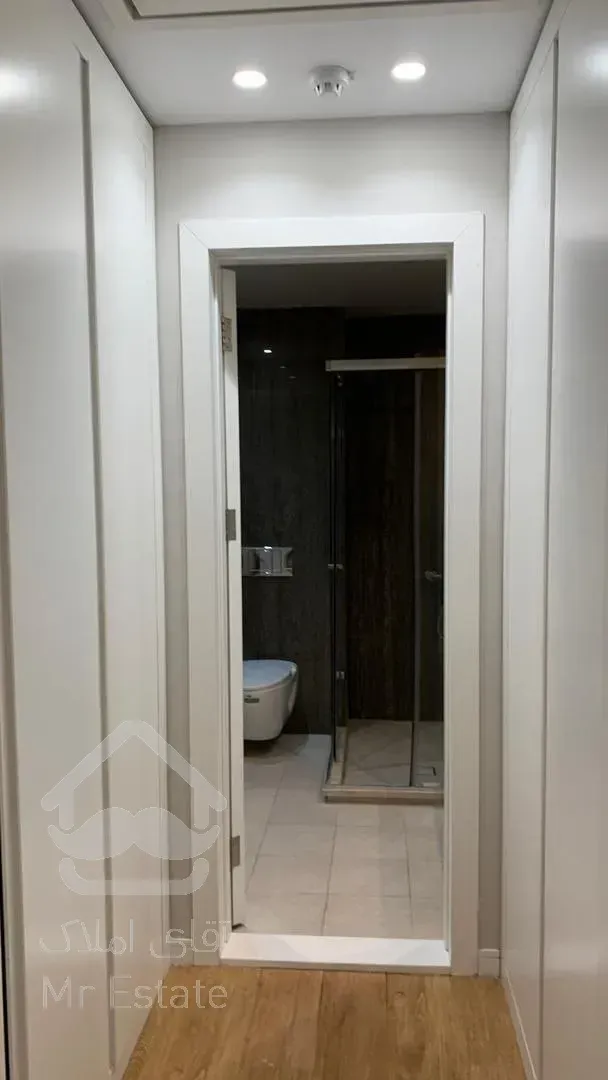 رهن برج مدرن ۲۲۶ متری در ولنجک