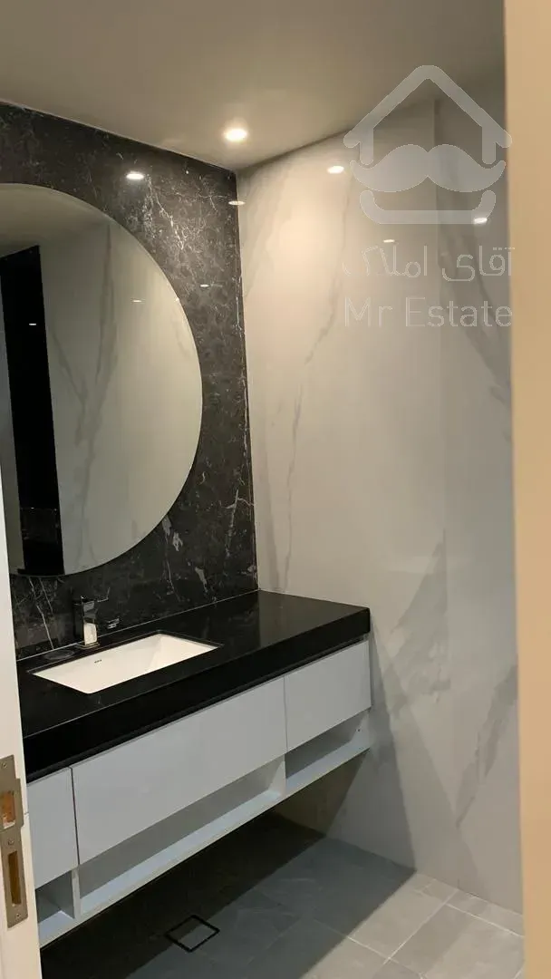 رهن برج مدرن ۲۲۶ متری در ولنجک