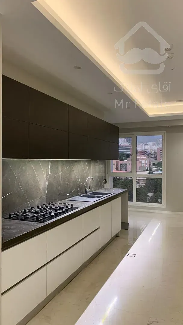 رهن برج مدرن ۲۲۶ متری در ولنجک