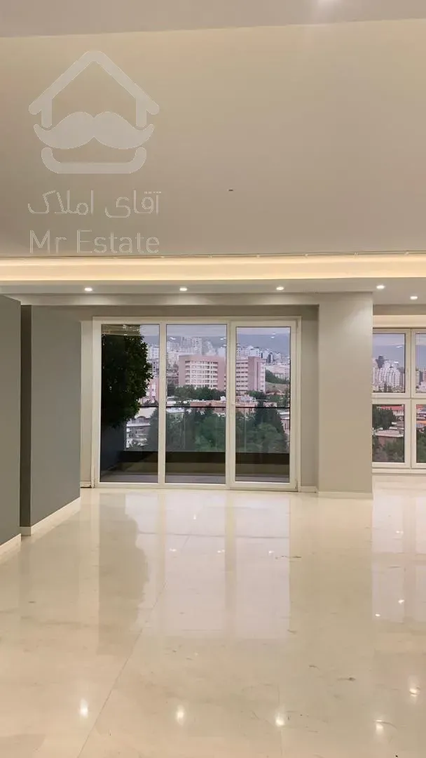 رهن برج مدرن ۲۲۶ متری در ولنجک