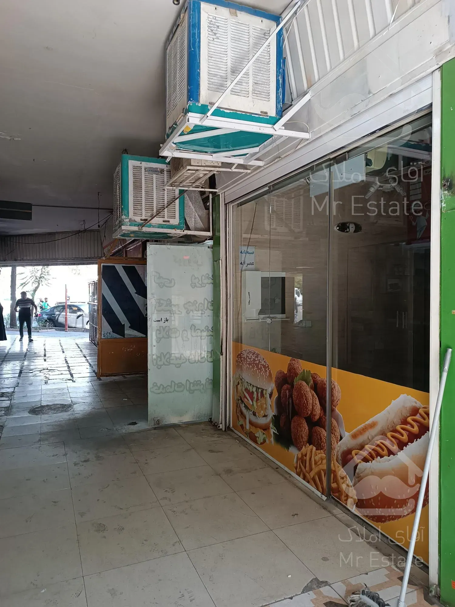 مغازه ، واقع در پاساژ دانشجو ، ۱۹ متر ، رهن
