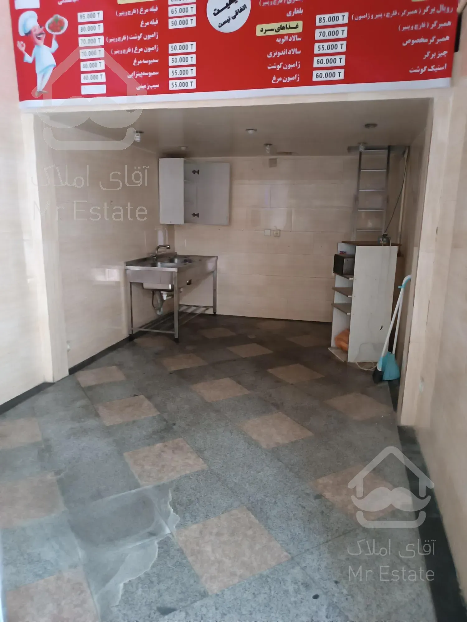 مغازه ، واقع در پاساژ دانشجو ، ۱۹ متر ، رهن