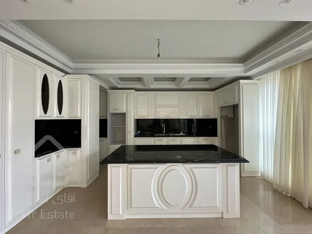 رهن برج ۱۳۸ متری در زعفرانیه