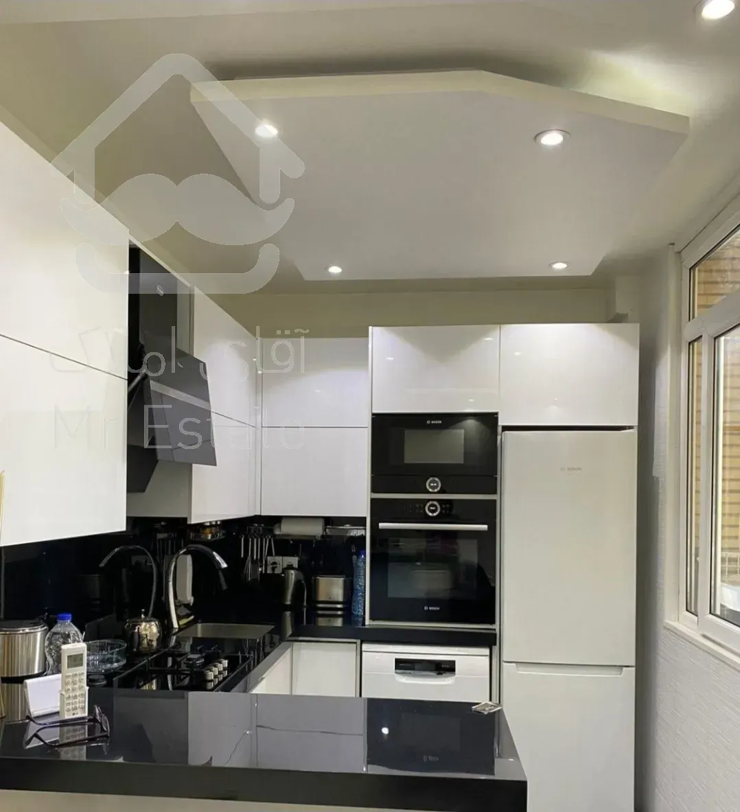 ۶۸ متر قلهک ویو مشجر فول امکانات