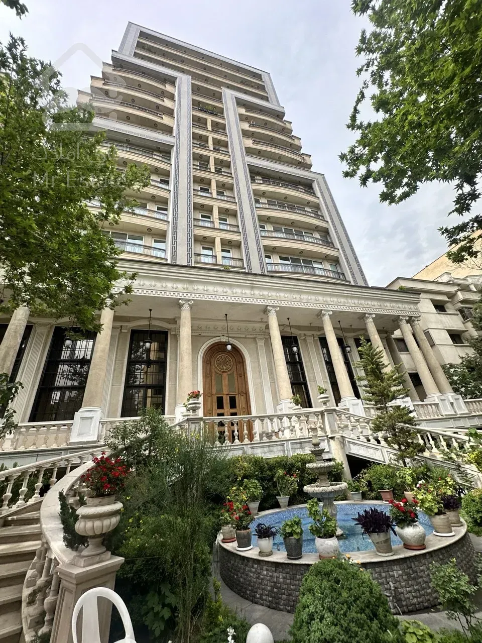 فروش آپارتمان ۲۵۸ متری در زعفرانیه