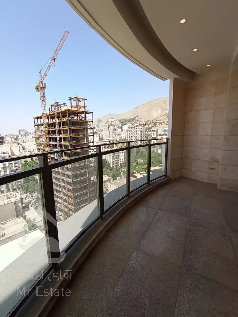 رهن برج ۵۶۰ متری در زعفرانیه