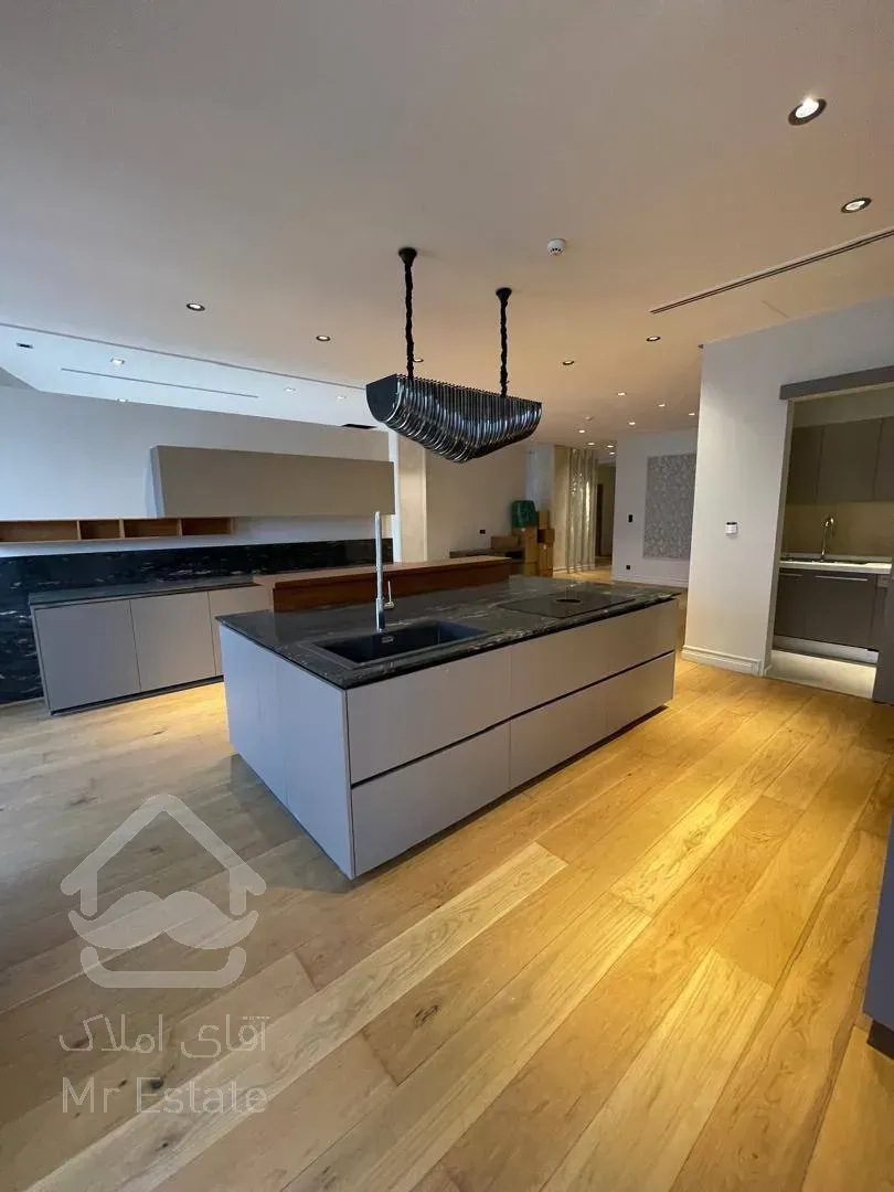 رهن برج مدرن ۳۷۵ متری در زعفرانیه