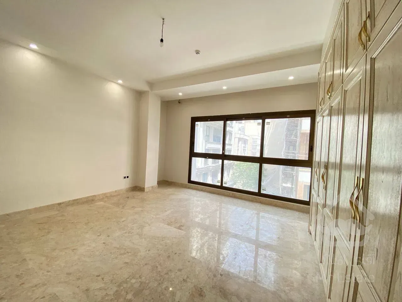 رهن آپارتمان ۳۰۰ متری در ولنجک