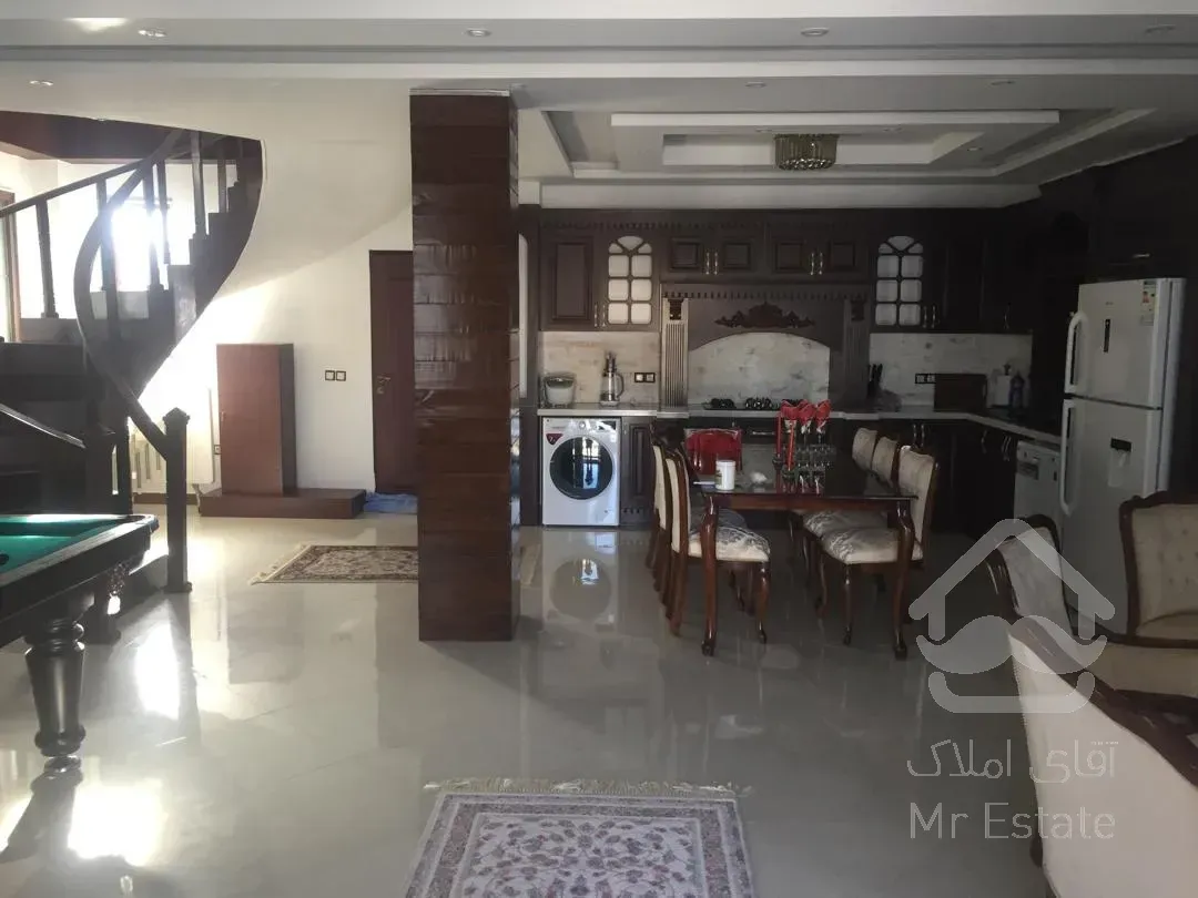 فروش ویلای استخردار 300 متری