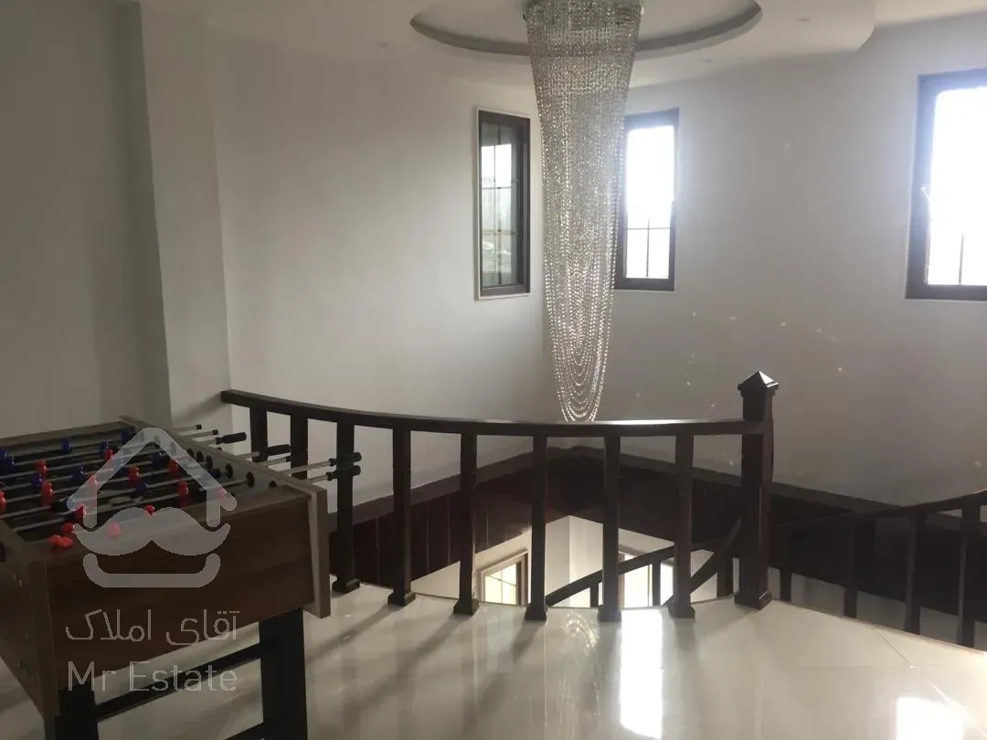 فروش ویلای استخردار 300 متری