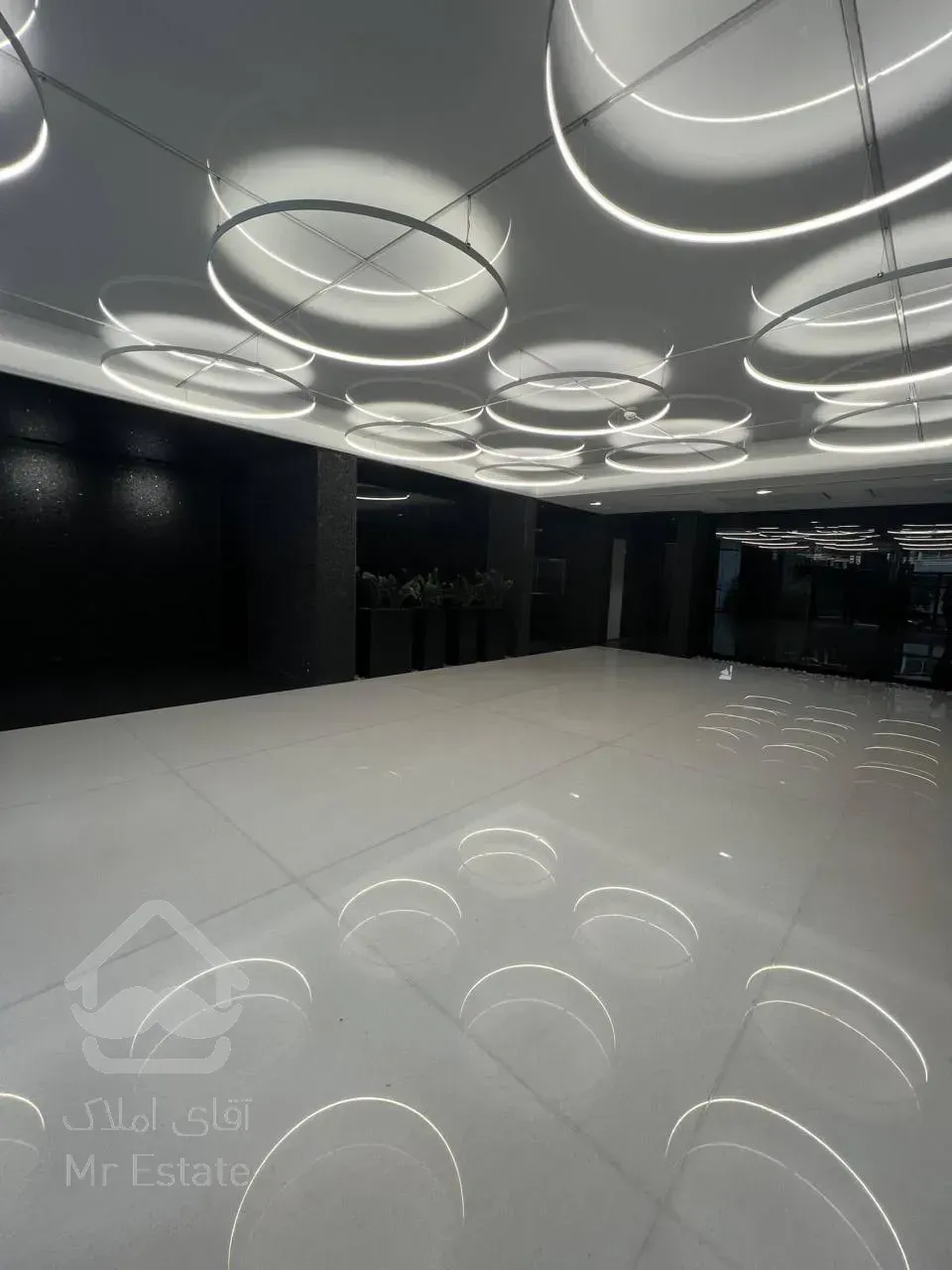 رهن برج مدرن 340 متری در زعفرانیه