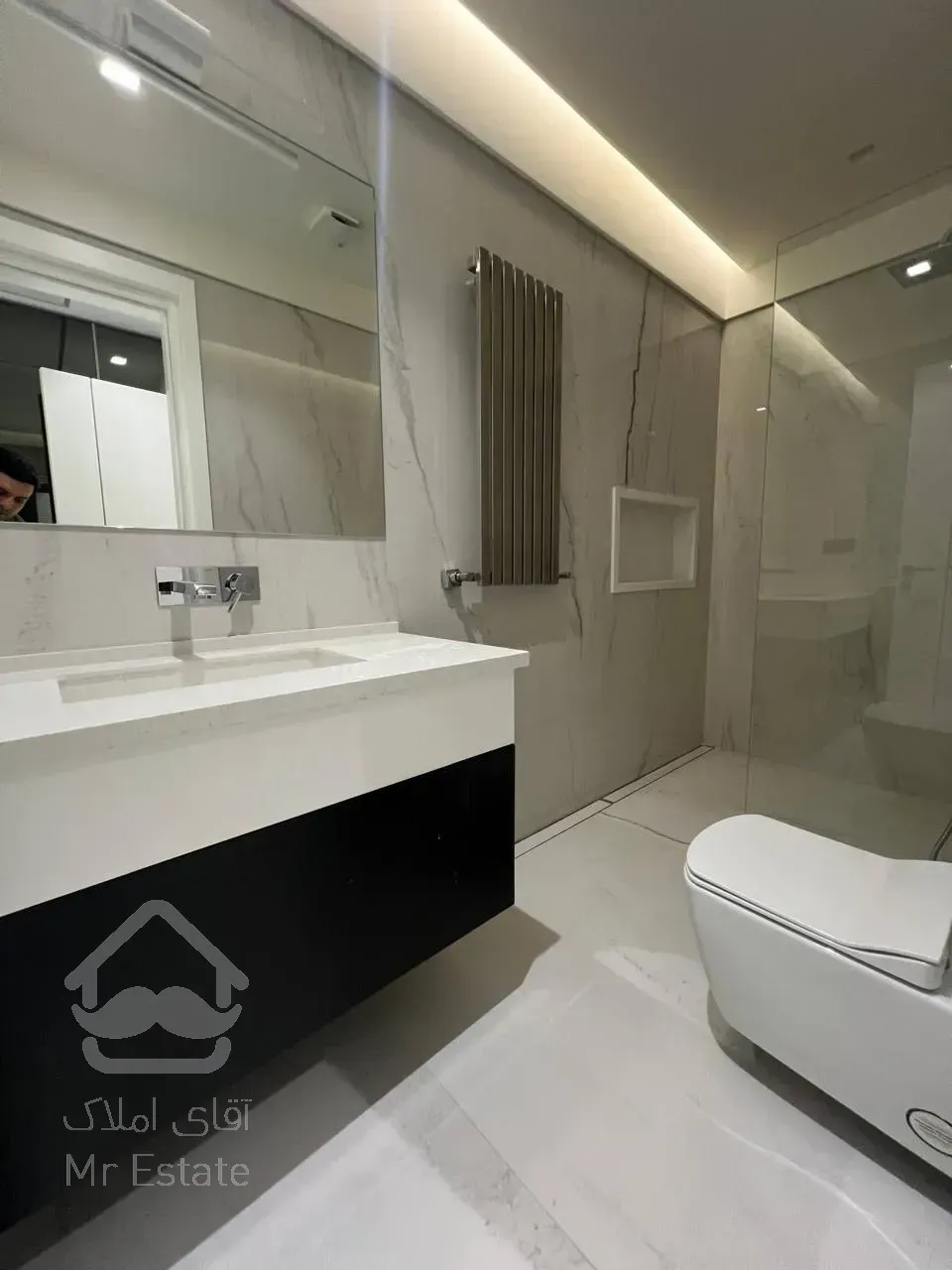 رهن برج مدرن 340 متری در زعفرانیه