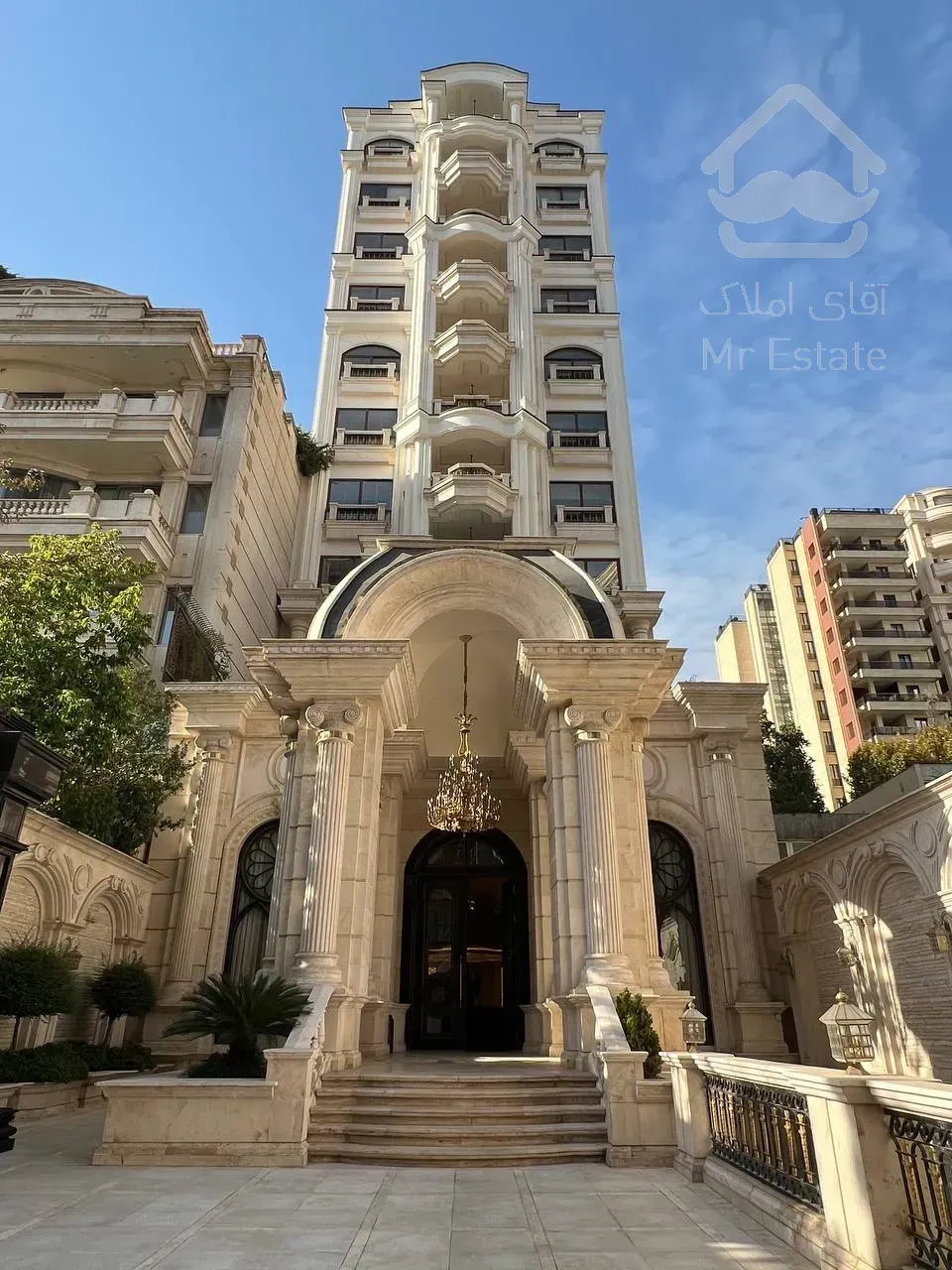 رهن برج ۳۸۰ متری در ولنجک