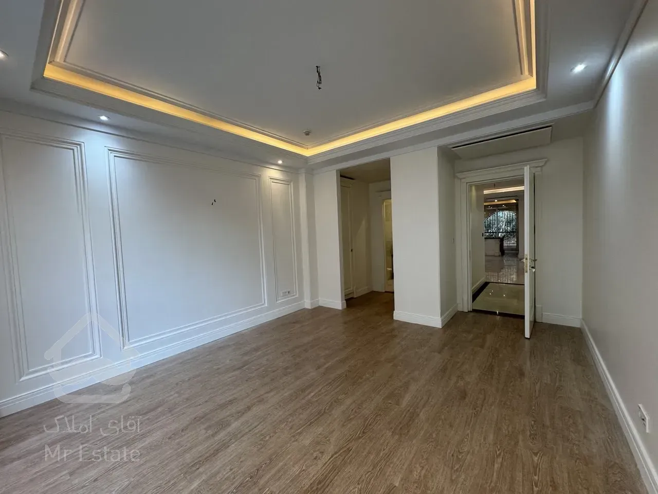 فروش آپارتمان ۲۵۰ متری در محمودیه