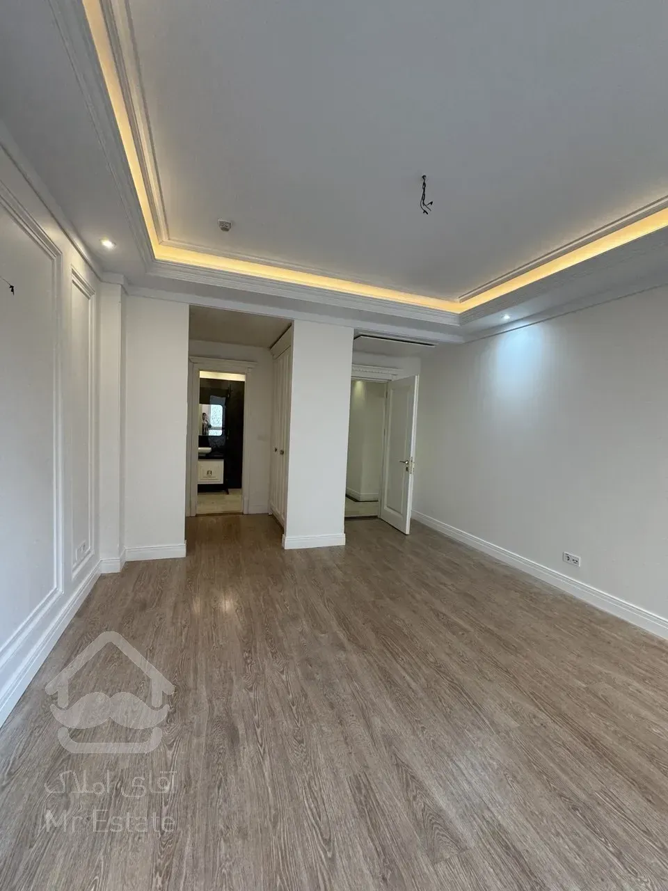 فروش آپارتمان ۲۵۰ متری در محمودیه