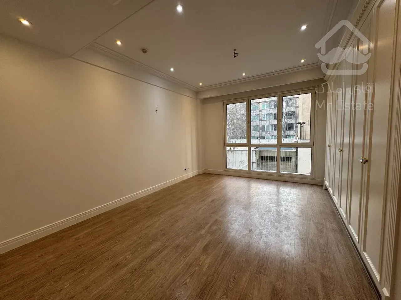 فروش آپارتمان ۲۵۰ متری در محمودیه