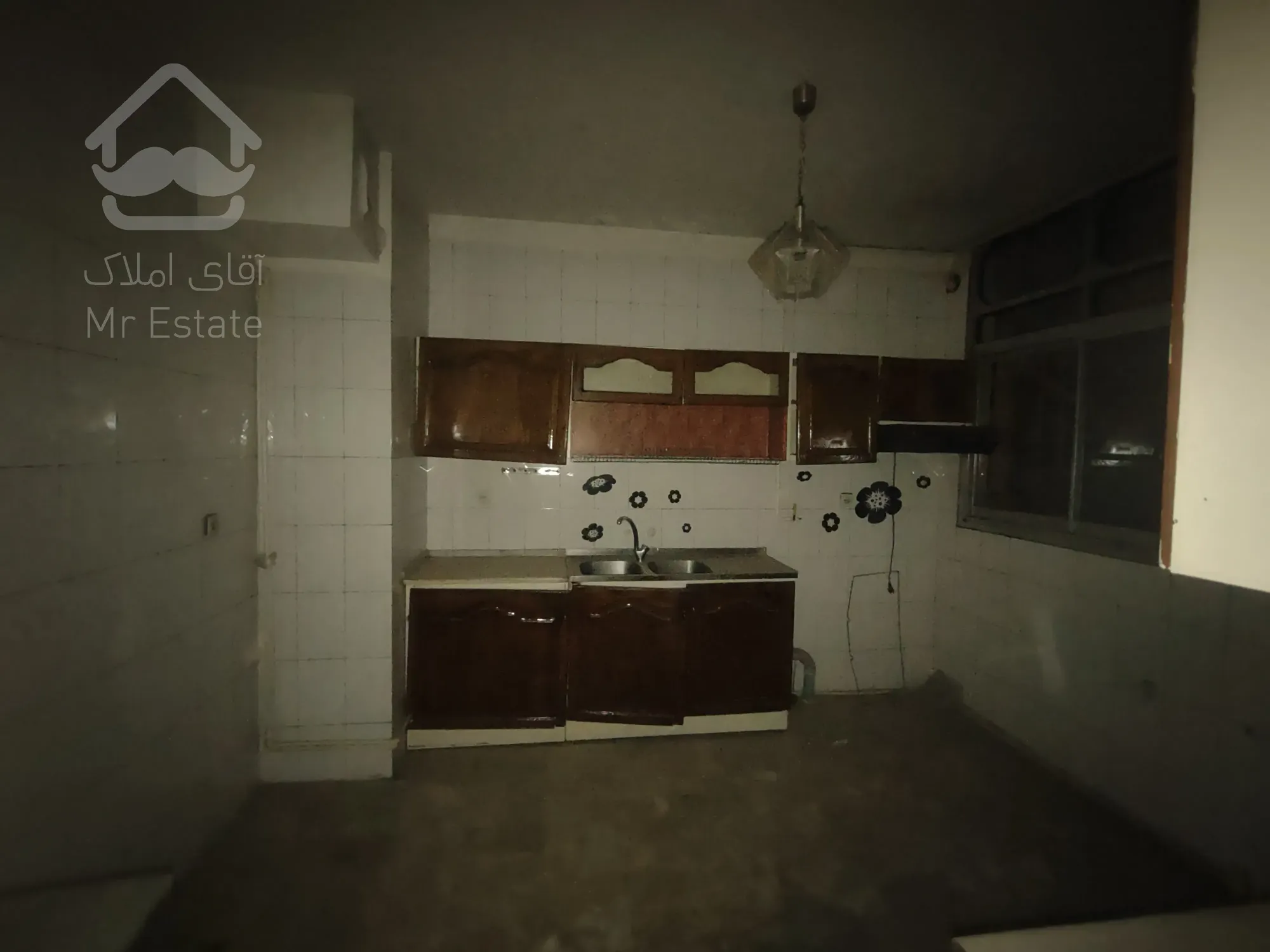 فروش آپارتمان ۱۱۰ متر دو خوابه قدرالسهم دار محدوده کاج