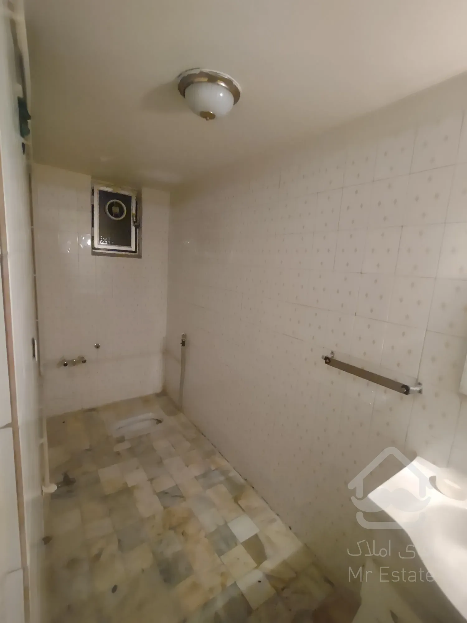 فروش آپارتمان ۱۱۰ متر دو خوابه قدرالسهم دار محدوده کاج