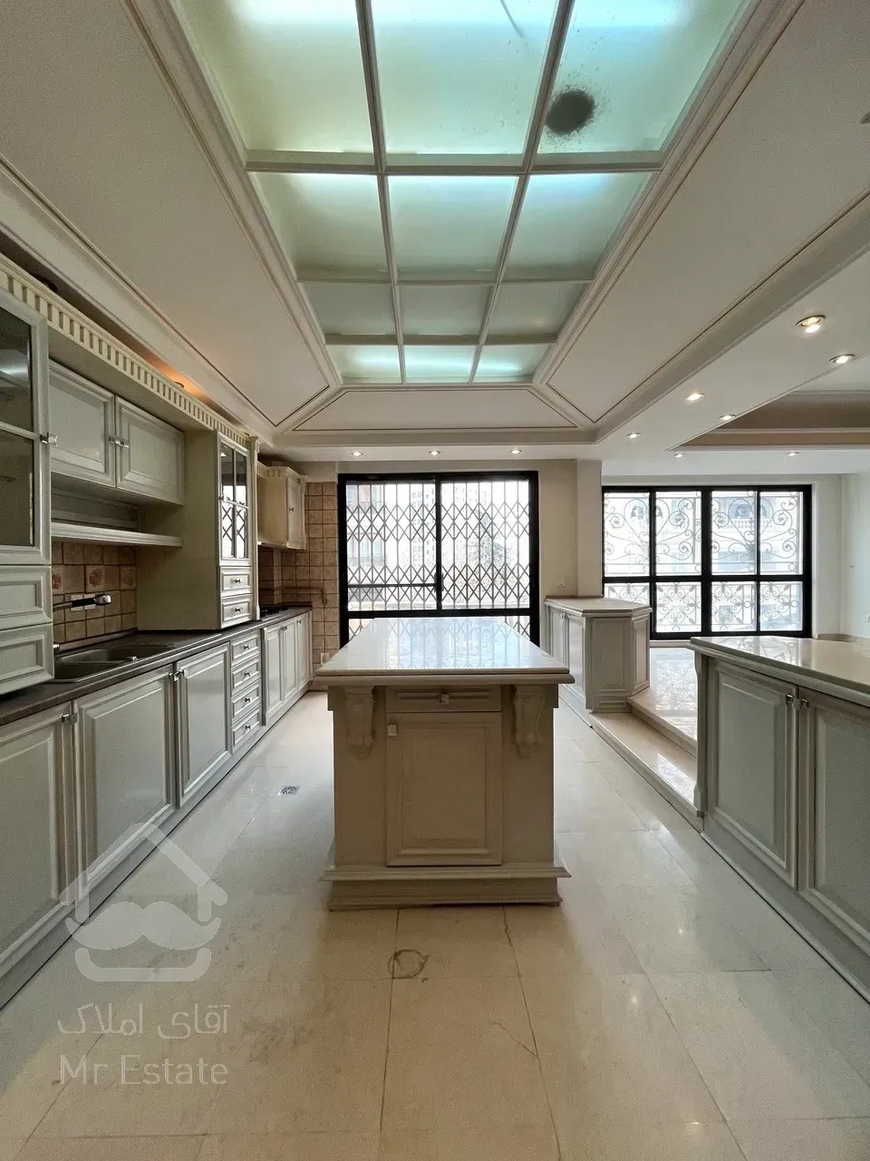 فروش آپارتمان ۲۸۵ متری در محمودیه