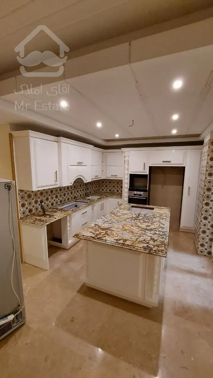 رهن برج باغ ۱۸۰ متری در زعفرانیه